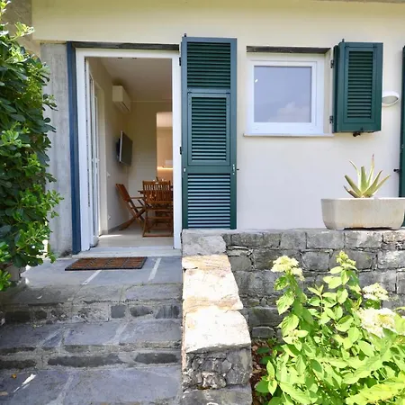 Appartement Casa Riva - Giardino E Posto Auto Privato A Pochi Minuti Dalle Spiagge - 4 Posti Letto Rapallo